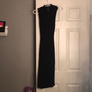 Sleeveless Long black dress